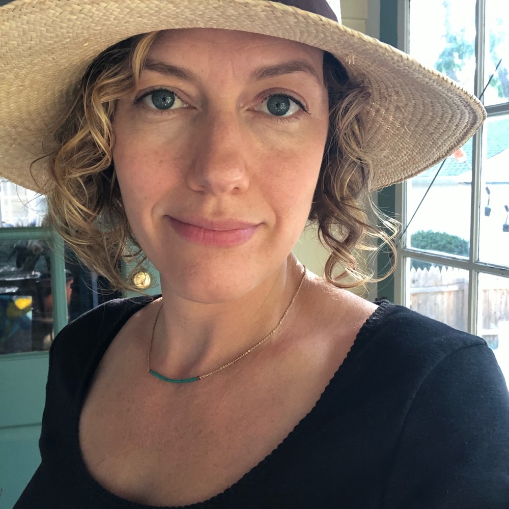 Meet your Posher, Cassandra